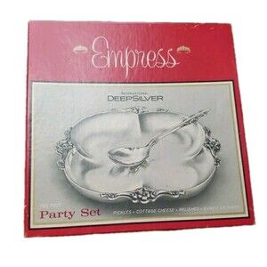 International DEEPSILVER Empress Party Set 2 Piece Relish Pickle Candy Dish NOS